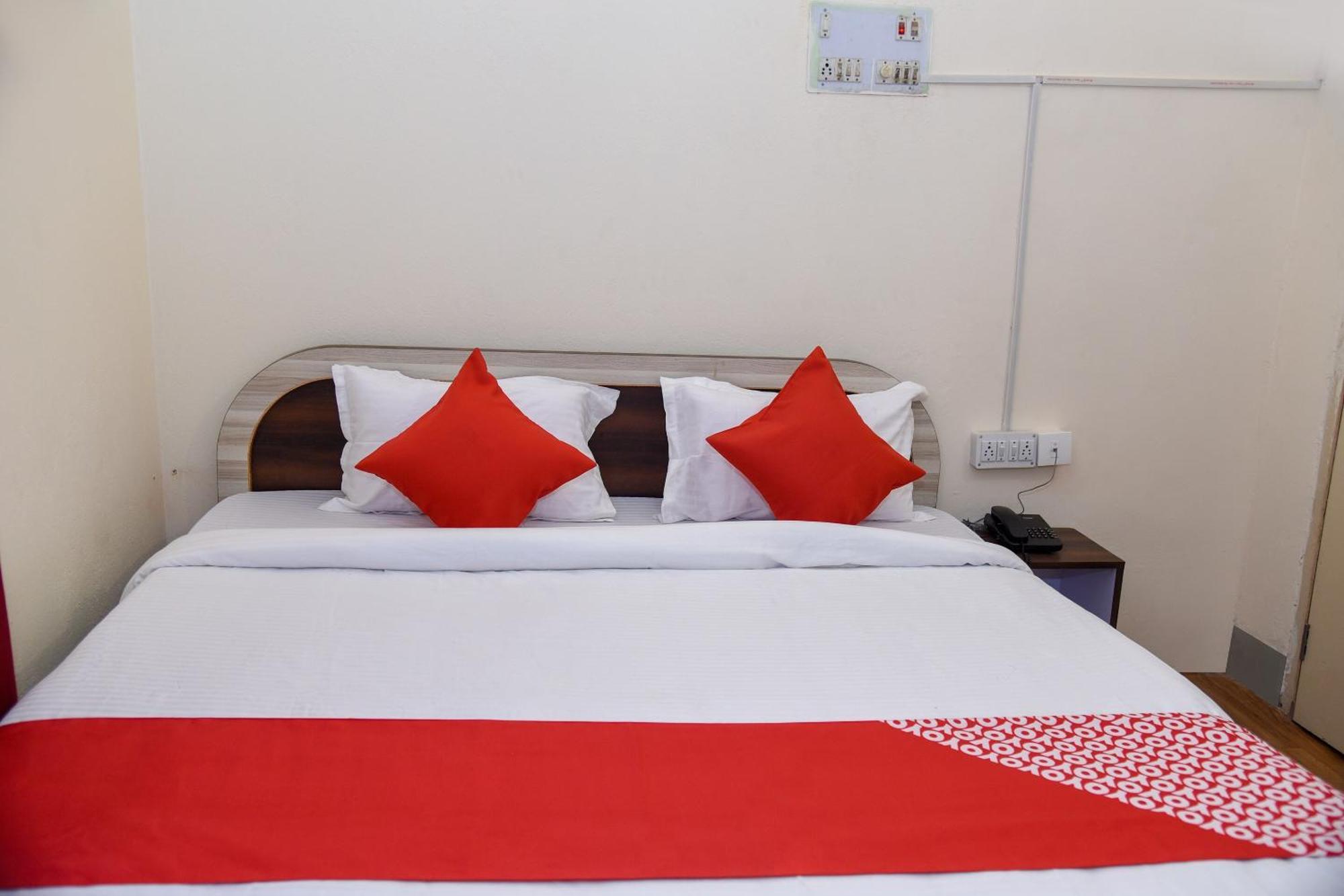 Hotel O Vibrant Inn Danapur Bagian luar foto